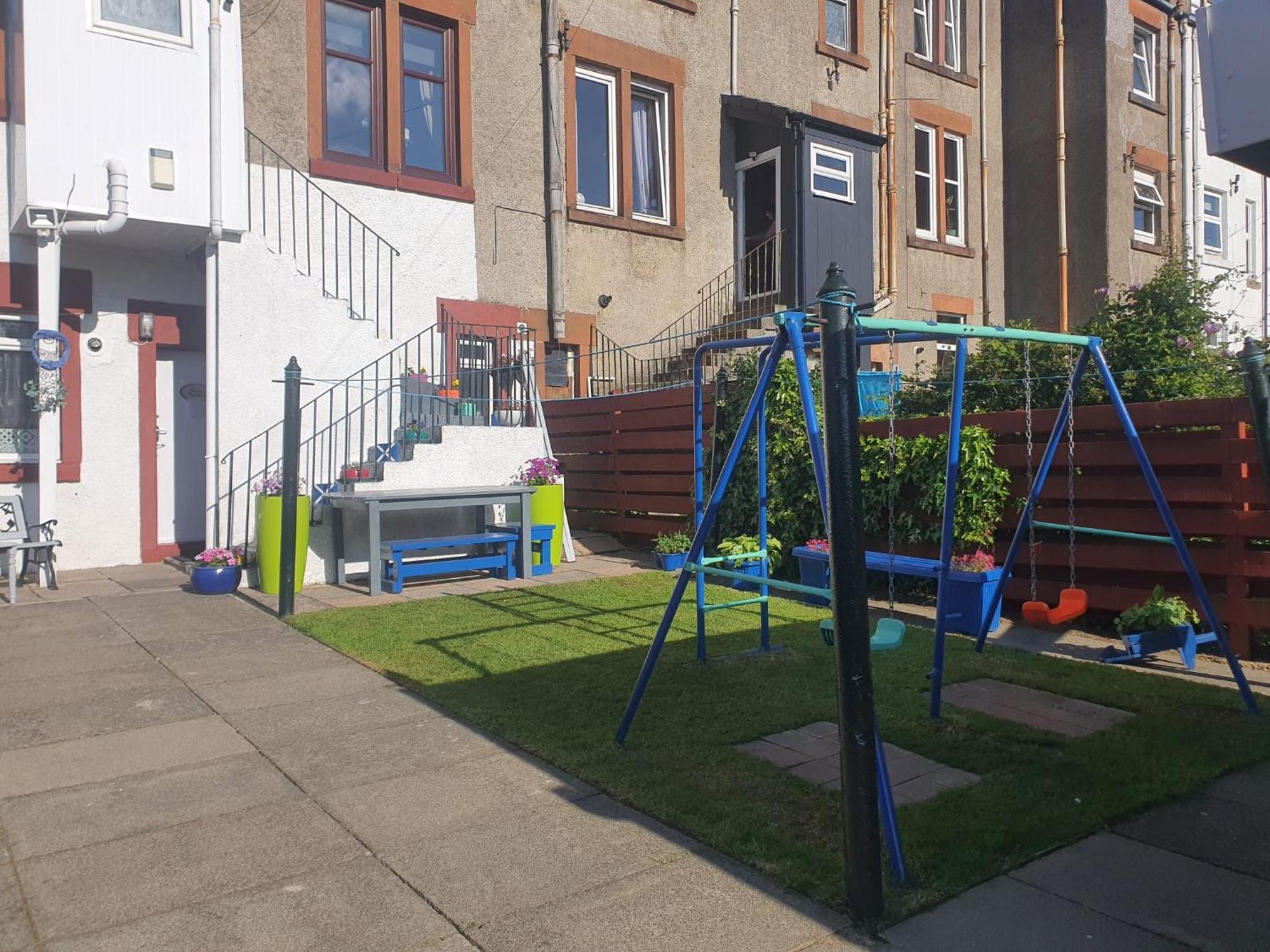 Saphire Glasgow Apartments Giffnock Bagian luar foto